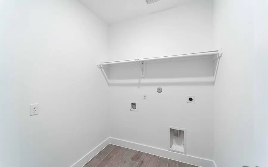 714 Stagecoach Drive, Dayton, TX 77535 - Image #2