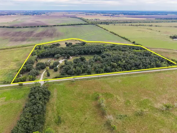 753 Gilmore County Road 224 Road, Bay City, TX 77414