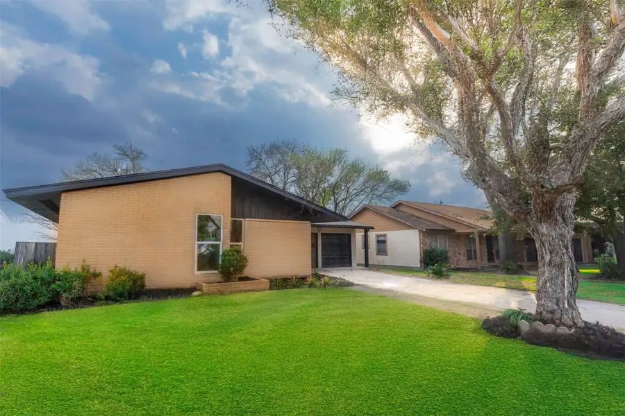 5826 Flamingo Drive, Houston, TX 77033 - #2