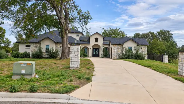 128 Gloria Boulevard, Smithville, TX 78957