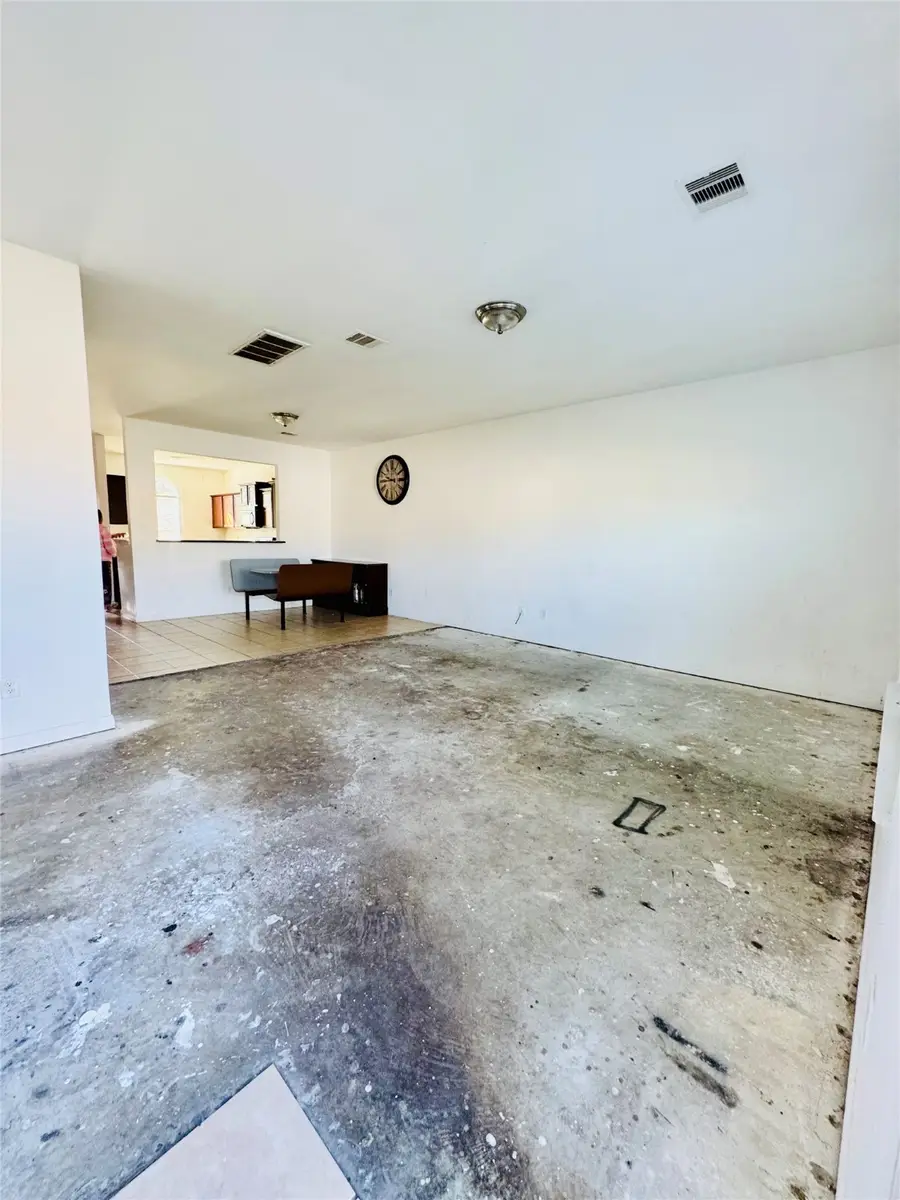 2427 Tracy Lane, Highlands, TX 77562 - Image #3