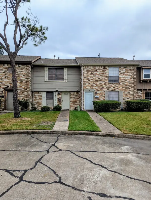 1515 Cedar Cove Street, La Porte, TX 77571