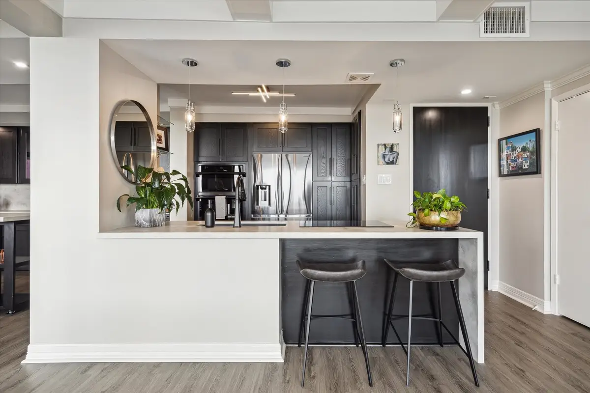 5001 Woodway Drive #1506, Houston, TX 77056 - Image #1