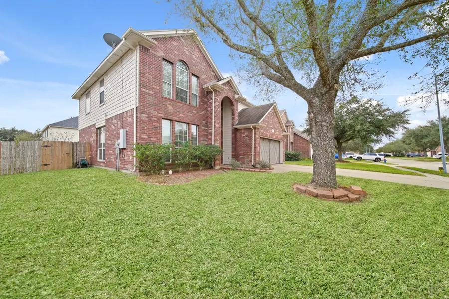 8804 Sunforest Lane, Pearland, TX 77584 - Image #2