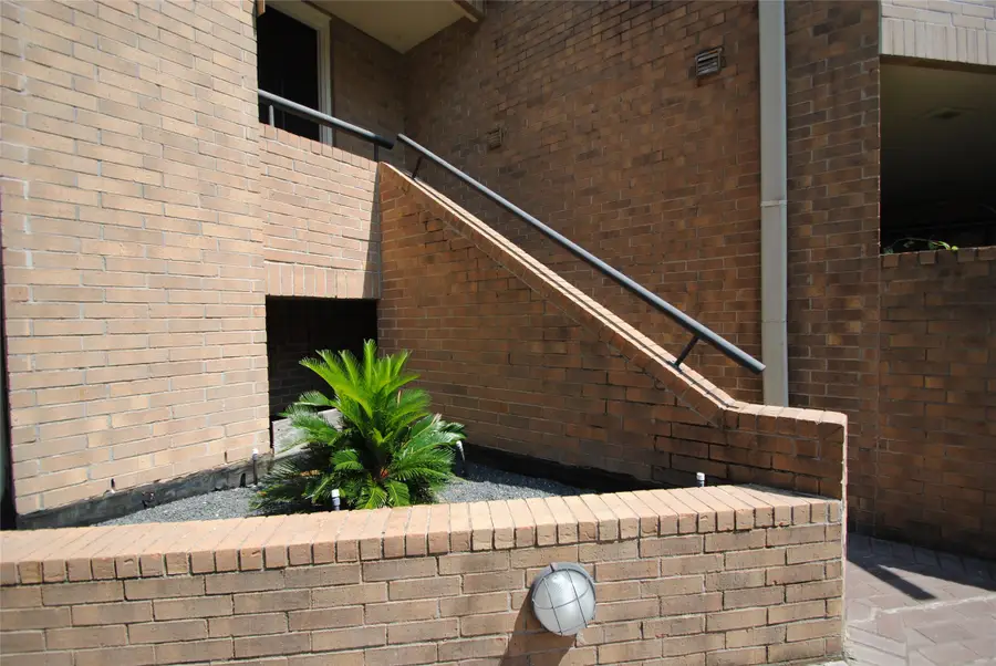 5210 Weslayan Street #207, Houston, TX 77005 - Image #3