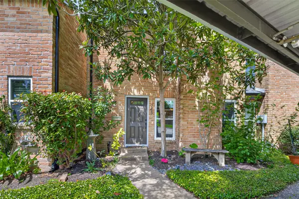 745 Worthshire Street, Houston, TX 77008