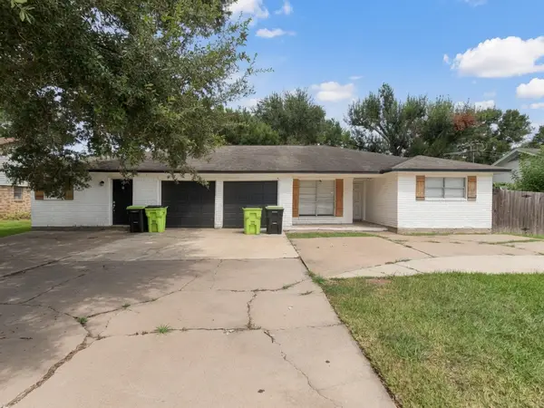 2107 Lamar Drive, Richmond, TX 77469
