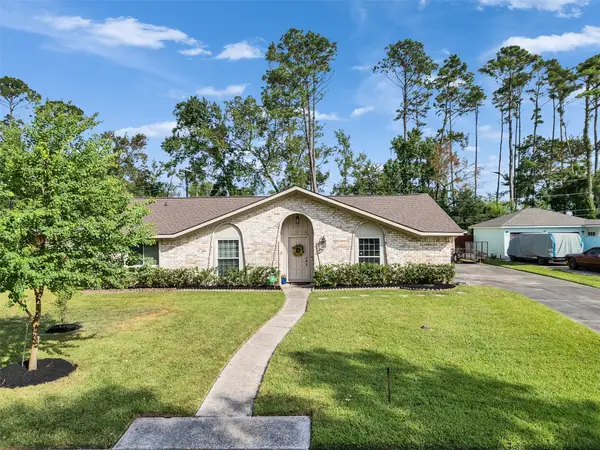 2818 Frostwood Circle, Dickinson, TX 77539