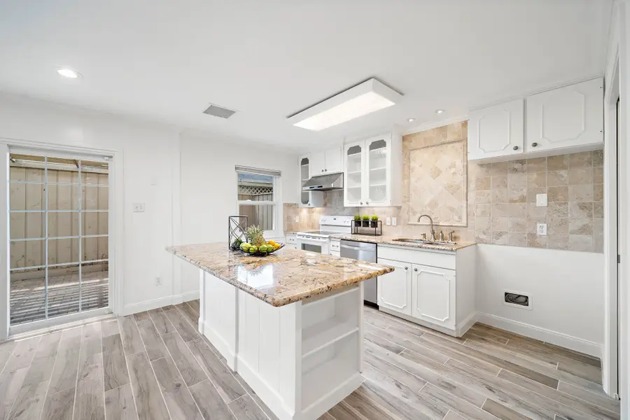 6434 Burgoyne Road #109, Houston, TX 77057 - #2