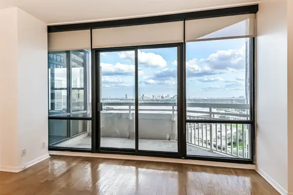 14 Greenway Plaza #15N, Houston, TX 77046