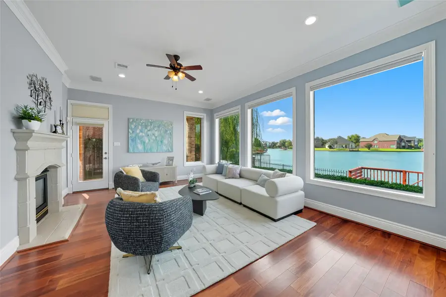 5934 Stratford Gardens Drive, Sugar Land, TX 77479 - Image #3