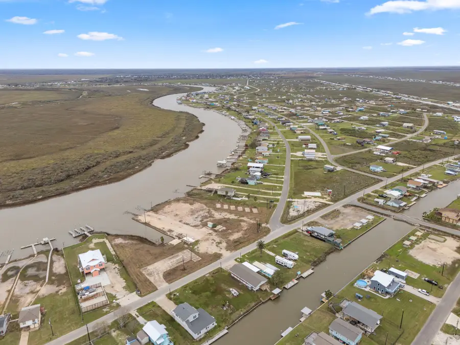 1052 County Road 201, Sargent, TX 77414 - Image #3