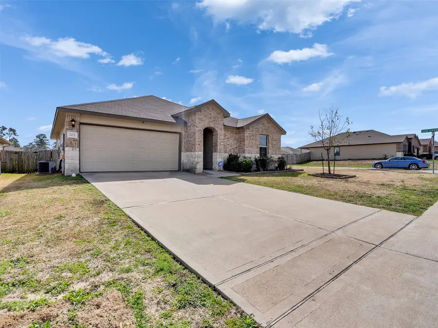 202 Blanco Drive, Huntsville, TX 77340 - #3