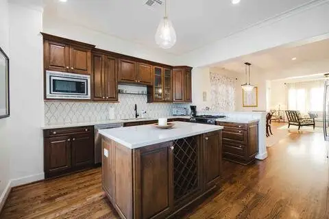 1616 Southmore Boulevard, Houston, TX 77004