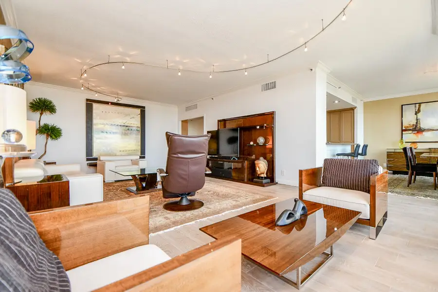 121 N Post Oak Lane #1102, Houston, TX 77024 - #3