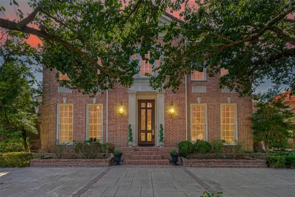 16703 Southern Oaks Drive Drive, Houston, TX 77068