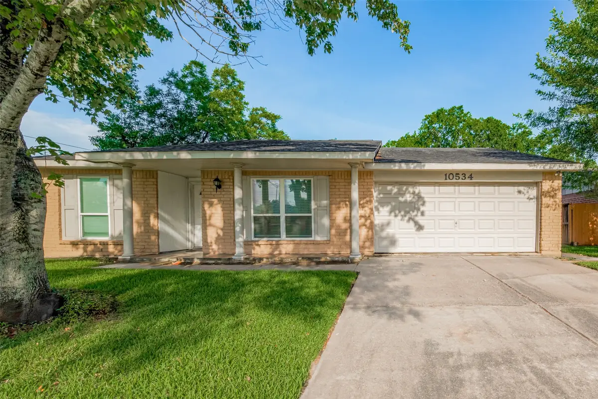 10534 Towne Square Road, Sugar Land, TX 77498 - Image #1