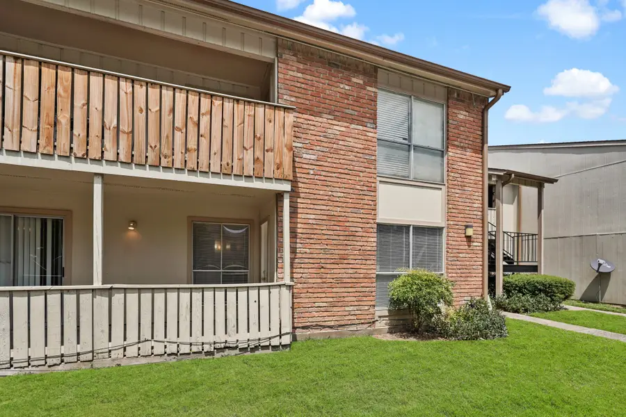 5667 Birchmont Drive #H, Houston, TX 77091 - Image #3