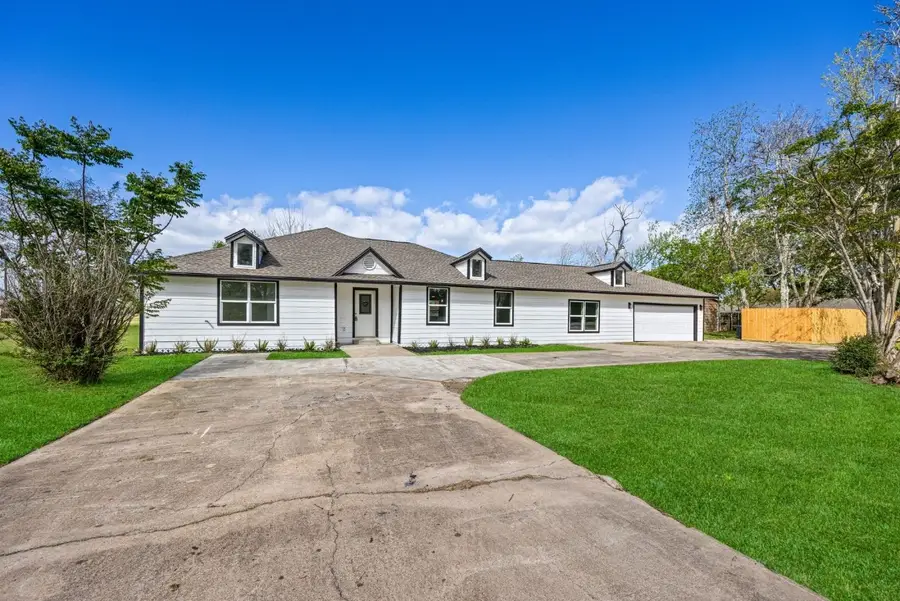 1214 Main Street, Alvin, TX 77511 - #2