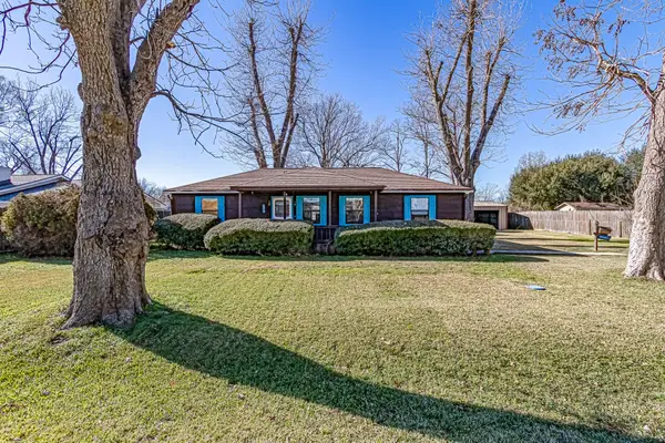 1529 E Taylor Lake Circle, Livingston, TX 77351