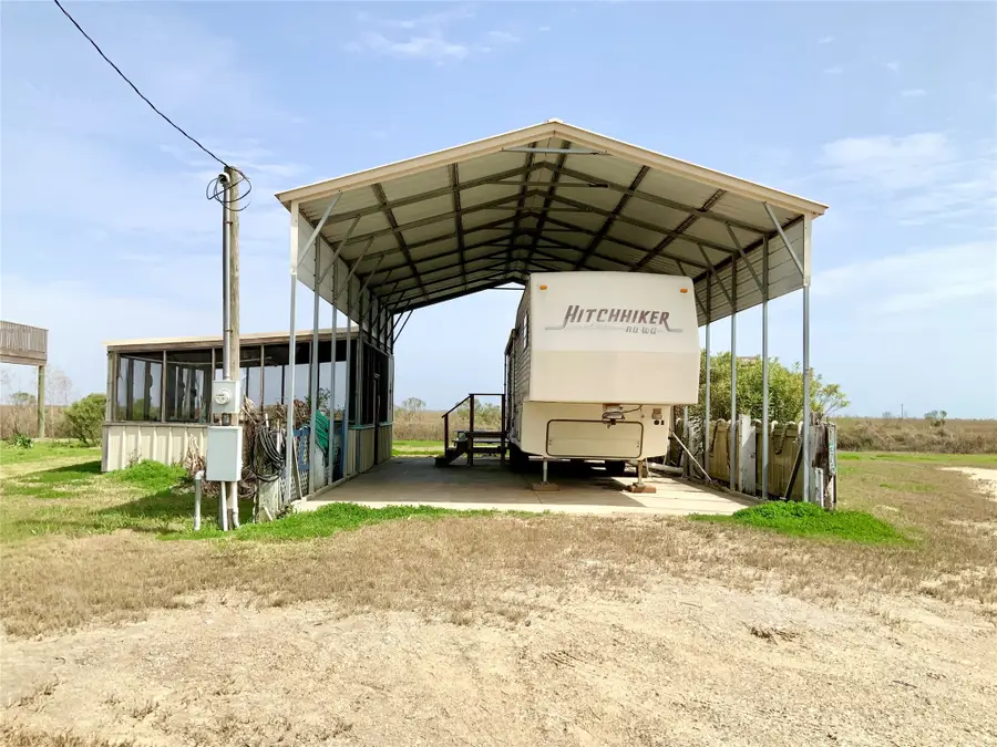 1476 Mabry Street, Gilchrist, TX 77617 - Image #3