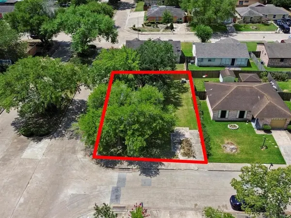 4985 E Ridge Creek Drive, Houston, TX 77053