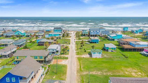 223 Coral Court, Surfside Beach, TX 77541