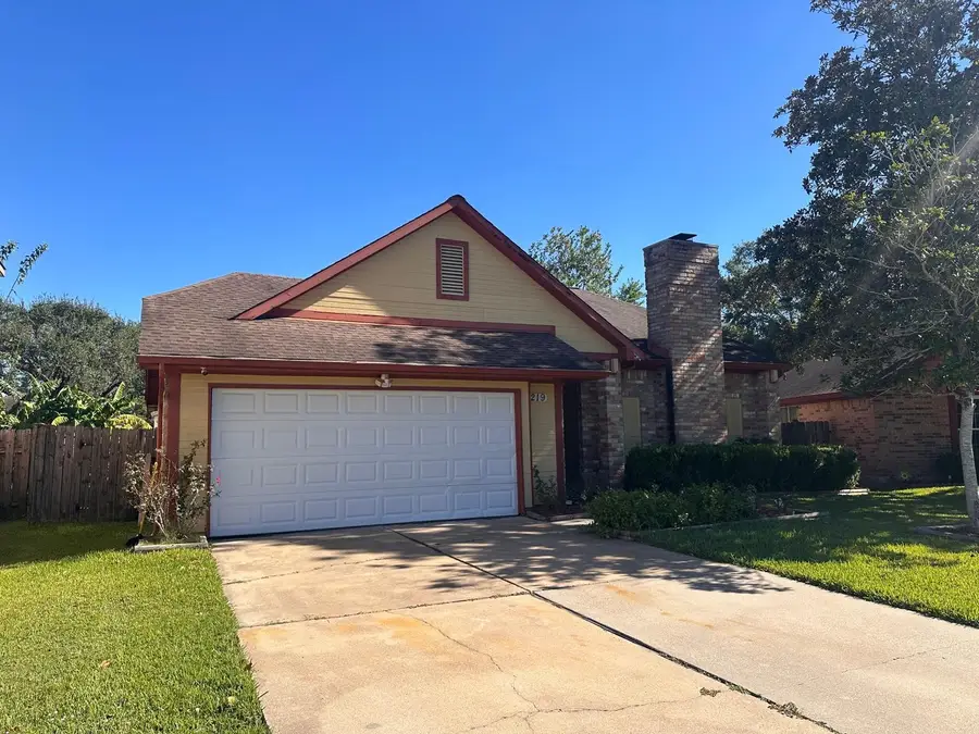 219 Kings Court, Stafford, TX 77477 - Image #2