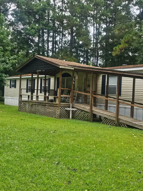 279 Escapees Drive, Livingston, TX 77351