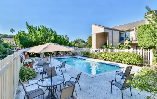 7007 Holiday Dr Drive, Galveston, TX 77550