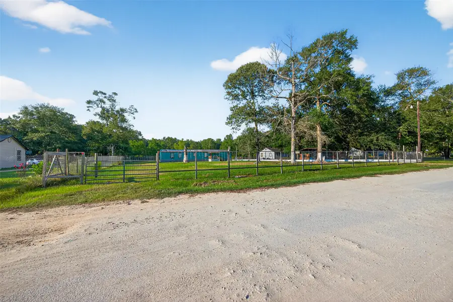 451 Trails End Drive, Shepherd Evergreen, TX 77328 - Image #3