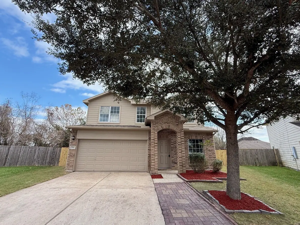 914 Whispering Winds Court, Baytown, TX 77521 - Image #1