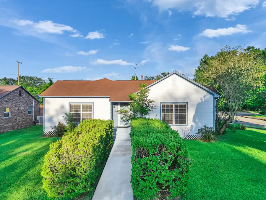 1212 Layton Street, Baytown, TX 77520 - #3