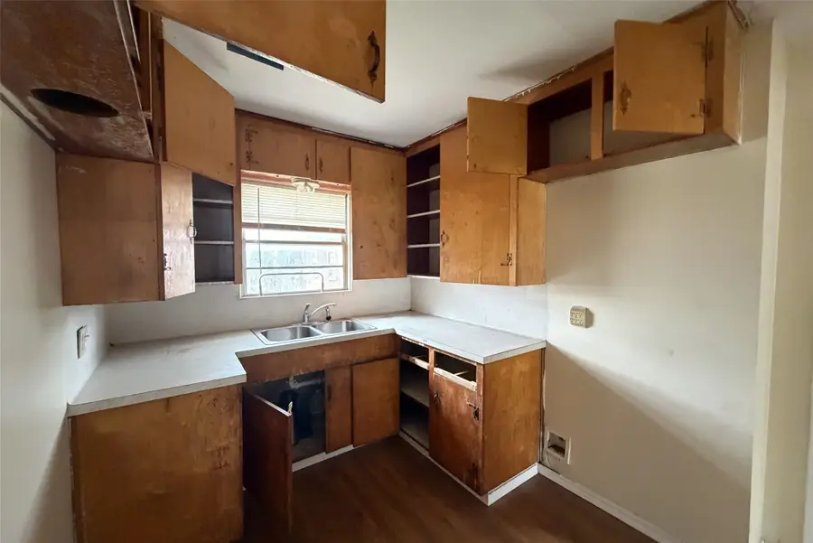 3207 Washington Street, Pasadena, TX 77503 - #3