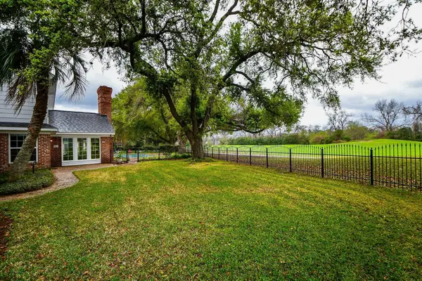 3323 El Dorado Boulevard, Missouri City, TX 77459