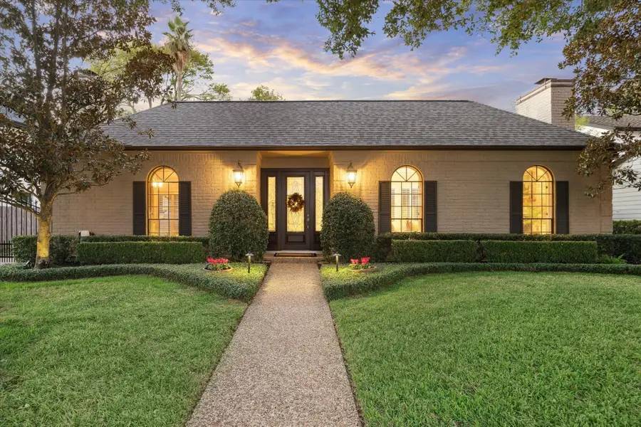 1805 Country Club Boulevard, Sugar Land, TX 77478 - Image #2