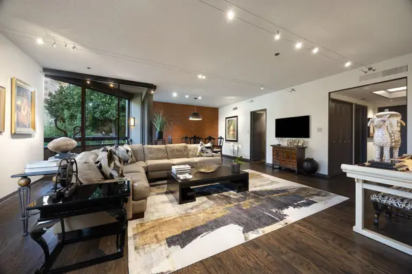 5555 Del Monte Drive #102, Houston, TX 77056