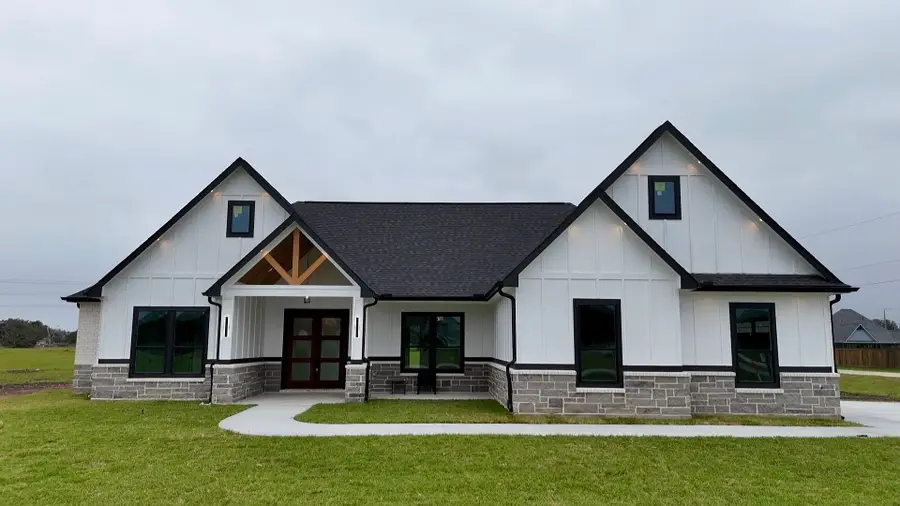 1208 Quarter Horse Trail, Angleton, TX 77515 - Image #2