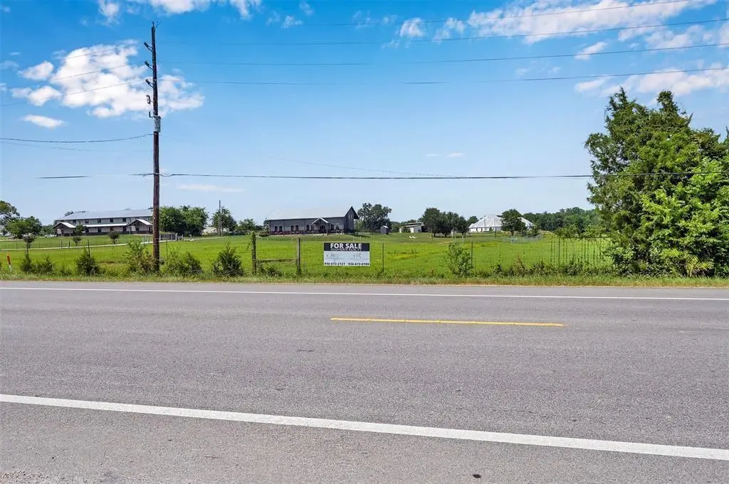 4.12 AC Seven Coves Drive W, Willis, TX 77318 - Image #1