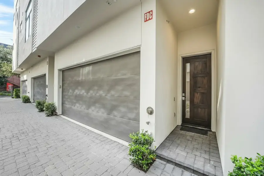 1004 California Street #203, Houston, TX 77006 - #2