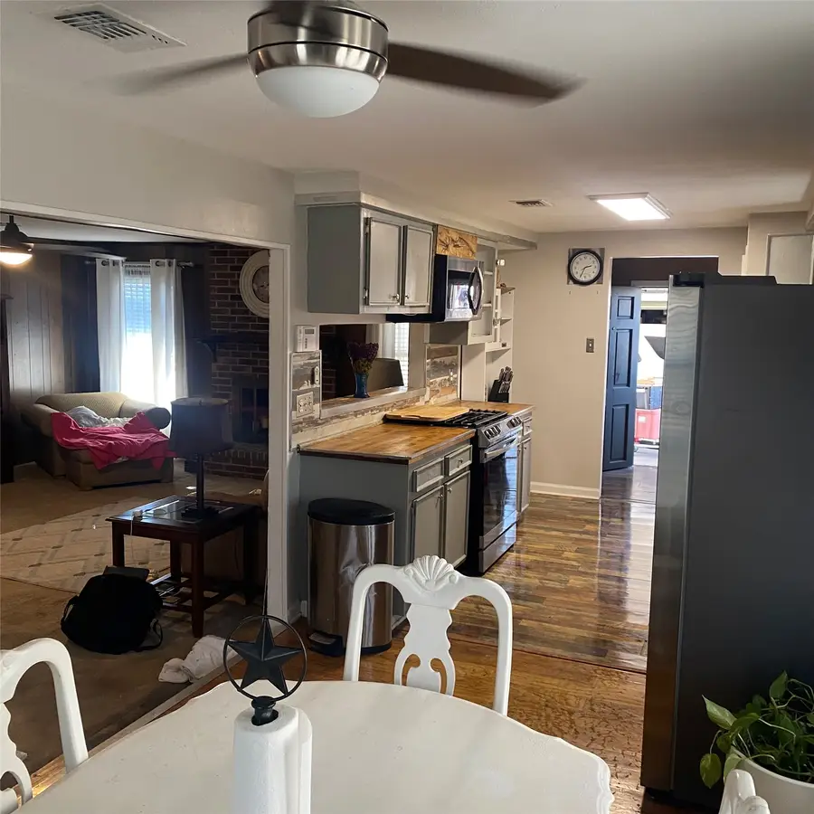 123 Lone Oak Drive, Highlands, TX 77562 - Image #3