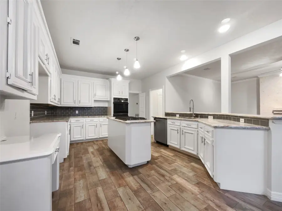 6107 Hampton Way Court, Spring, TX 77389 - Image #2