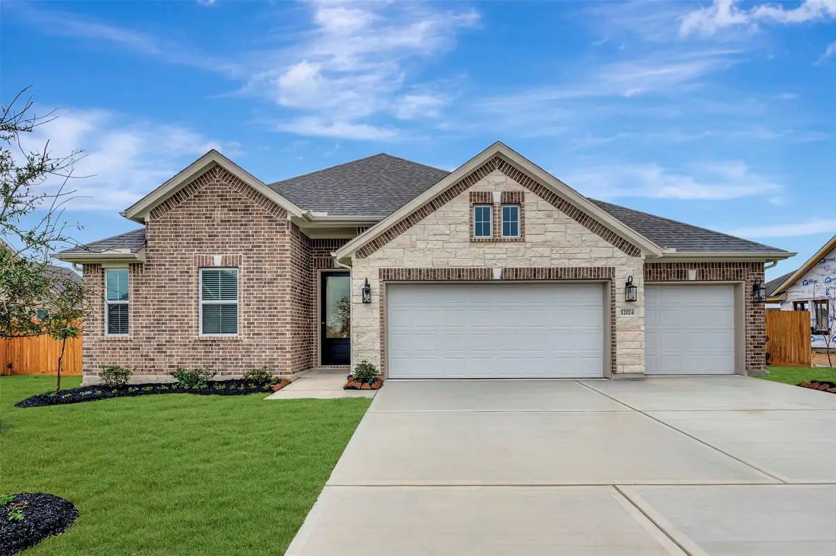 12024 Willow Way Avenue, Monterey Belvieu, TX 77535 - Image #1