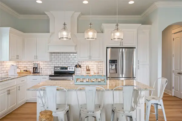 982 S Redfish Street, Crystal Beach, TX 77650