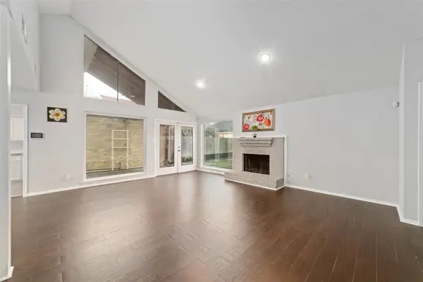 7107 Plaza Del Sol Drive, Houston, TX 77083