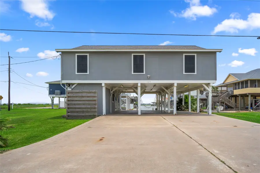 125 Marlin Lane, Freeport, TX 77541 - Image #2