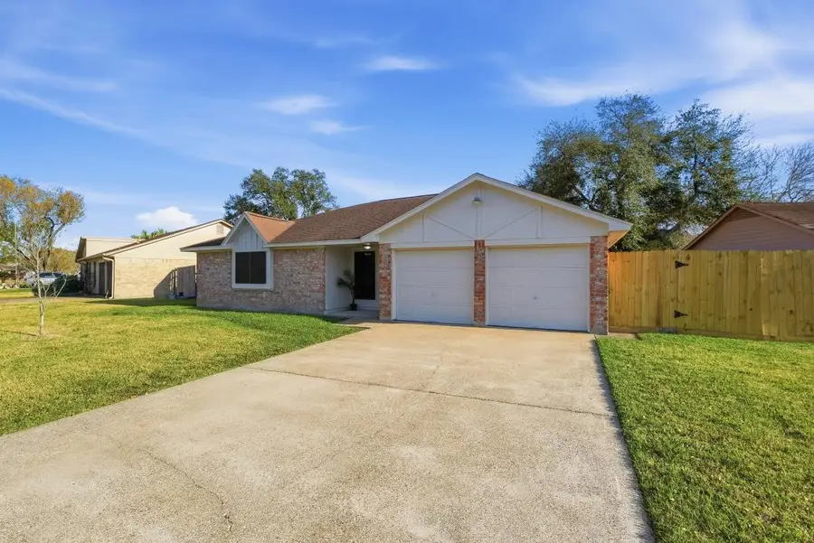 10010 Winding Trail Road, La Porte, TX 77571 - Image #2