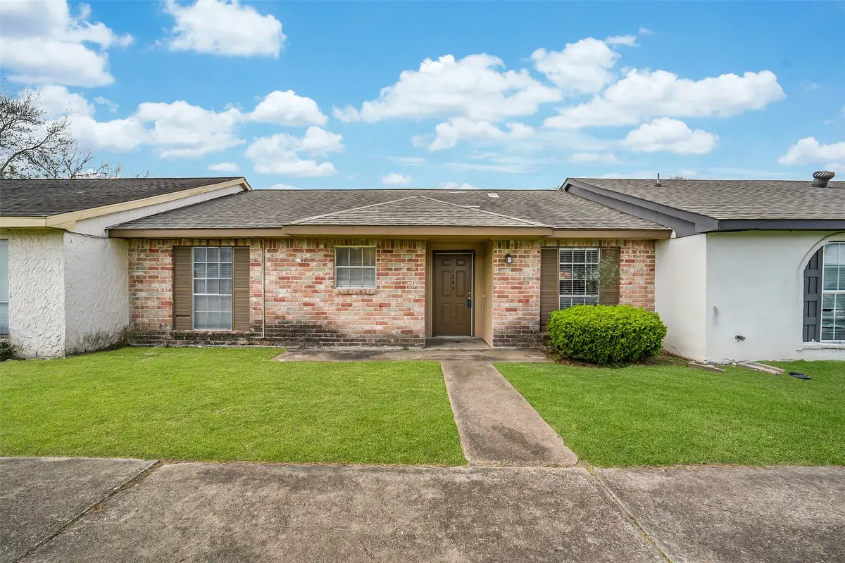 7265 Chasewood Drive, Stafford Missouri City, TX 77489 - #1