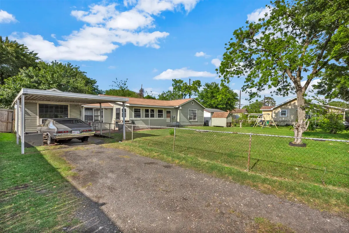 808 Morrell Street, Baytown, TX 77520 - Image #1