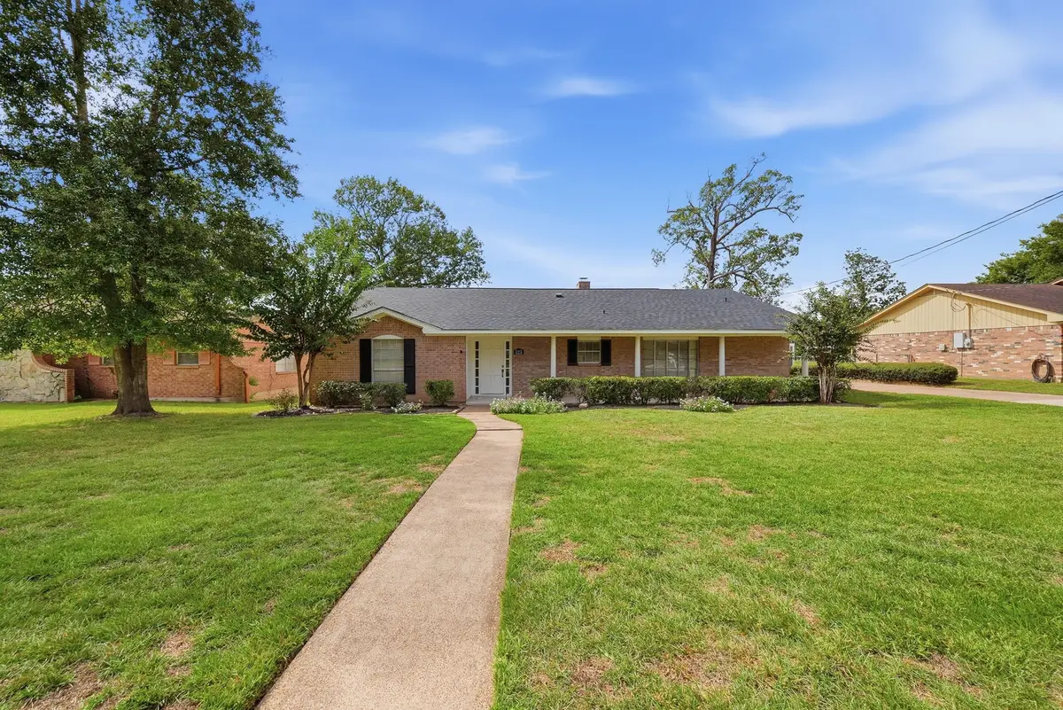 525 E Lake Drive, Livingston, TX 77351 - #1